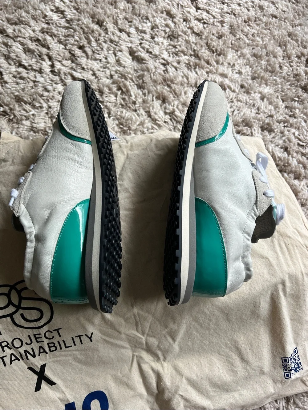 P448 White & Acqua Sneakers